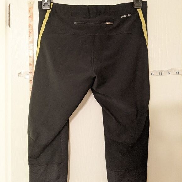 NIKE DRI FIT LADIES SIZE SMALL PERFORMANCE CAPRI - Picture 6 of 9